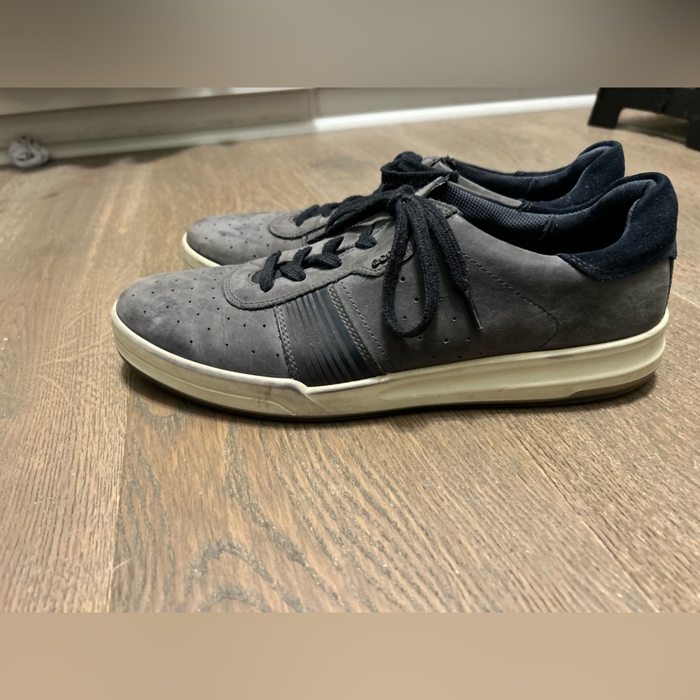ECCO Men's Dark Gray Sneakers